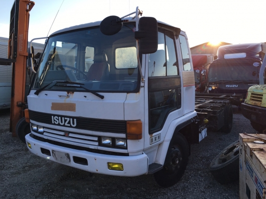 ISUZU หัวแชทซี เครื่อง6BG1  175แรงม้า