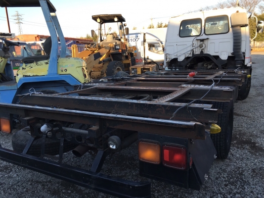 ISUZU หัวแชทซี เครื่อง6BG1  175แรงม้า