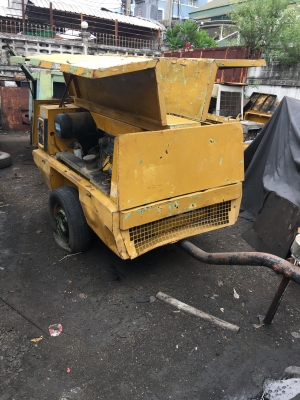 ขาย Atlas copco XA 90 พร้อมใช้งานลม 180 CFM สนใจ 0909527888 โจ้