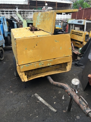 ขาย Atlas copco XA 90 พร้อมใช้งานลม 180 CFM สนใจ 0909527888 โจ้