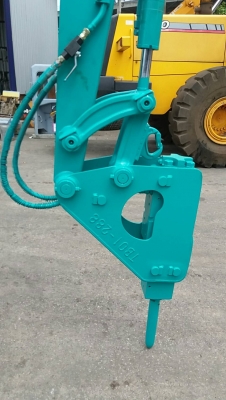 รถขุดKOMATSU รุ่น PC 40-7 พร้อมหัวกระแทรก รถขุดKOMATSU รุ่น PC 40-7 พร้อมหัวกระแทรก