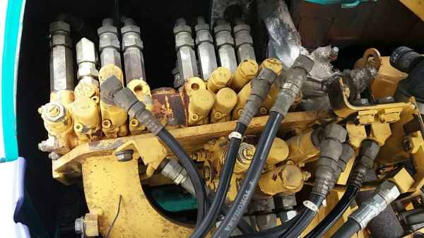 รถขุดKOMATSU รุ่น PC 40-7 พร้อมหัวกระแทรก รถขุดKOMATSU รุ่น PC 40-7 พร้อมหัวกระแทรก