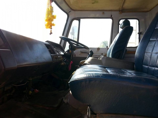 ขายรถดั้ม2เพลา HINO F18 เครื่อง185แรง สโลกลาง พาวเวอร์ จิฟฟี่ ภายในสวย สภาพพร้อมใช้งาน เอกสารถูกต้อง เล่มทะเบียนพร้อมโอน ราคา650,000 สนใจโทร 090-8588220คุณนะ 093-3258446คุณบิว หรือเข้าดูสินค้าอื่นๆได้ที่ www.narong2truck.com หรือ www.truck.in.th/498 หรือเ