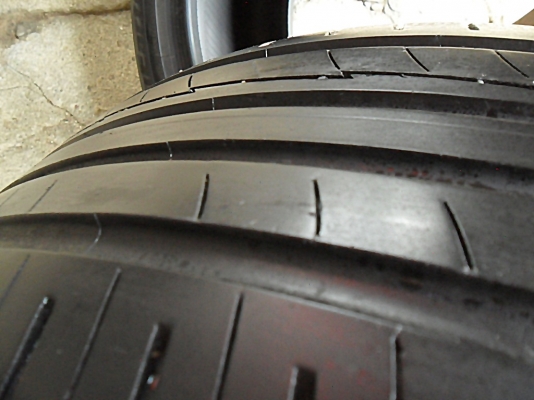 ยาง17  โยโกฮาม่า225-50-R17 ลงพื้นปลายปี15 (4เส้น 4,400)