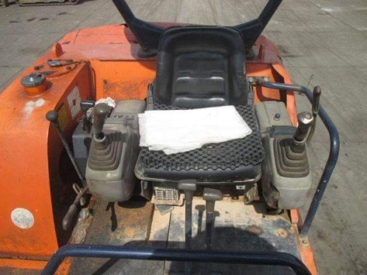 ขายรถขุด ยี่ห้อ: HITACHI  แบบ: EX30 รถเก่านอกแท้นำเข้าจากญี่ปุ่น มีเอกสารใบอินวอย รถไม่เคยใช้งานในไทย สนใจติดต่อ: 099-907-9273กิ๊ฟ กมลชนก, 099-907-3356 ช่างบัง