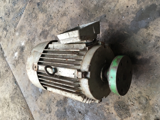 ขาย...มอเตอร์ 7.5แรง รอบเร็ว 2910