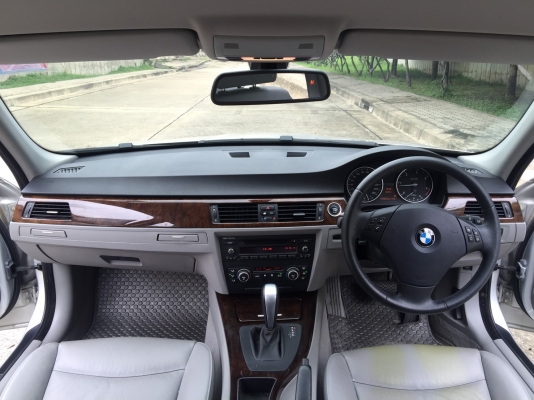 bmw 320d v-shape สีเทา ปี 2010 รถสวยไมล์แท้ วิ่งน้อยมาก ราคาสบายกระเป๋า