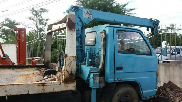 รถอีซูซุ 6 ล้อ ( สไลด์ ) NKR / ติดเครน 2.5 ตัน. / 110 แรงม้า. ปี 34. สนใจติดต่อ 081 - 6079515 รถอีซูซุ 6 ล้อ ( สไลด์ ) NKR / ติดเครน 2.5 ตัน. / 110 แรงม้า. ปี 34. สนใจติดต่อ 081 - 6079515