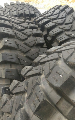 ขายยาง MAXXIS 8060 ขนาด 37x12.5 R 16 สวยๆ