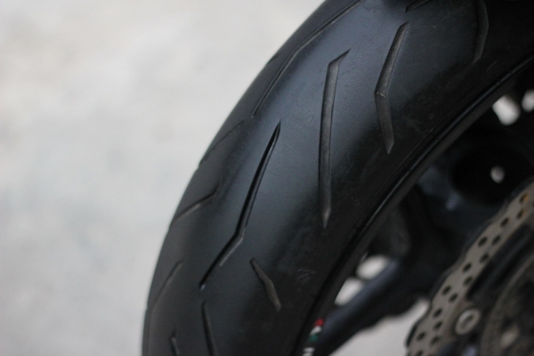 <เอิร์ท พิดโลก>er6n ปี2012 สภาพสวยไม่แพง