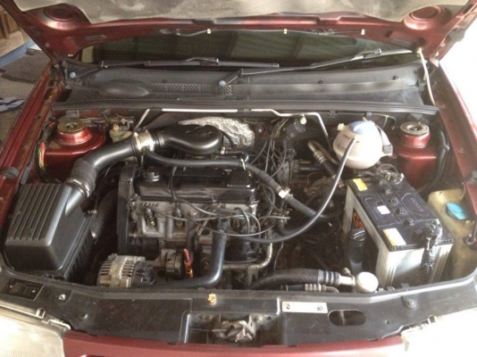 ขายvolkswage vento สีแดง ปี94เครืองเดิม1800 เกียร์ออโต้ เซ็นทัลล็อค แอร์เย็น ใช้ใด้2ระบบ น้ำมัน+แก็สLPG  1วิทยุ SONY cdx usb ลำโพง6ตัว หน้าหลัง 2แม็กBBSขอบ16 ยาง195 45 16 4เส้น 3ท่อแท้เลสปากกว้าง4.5นิ้ว  4 มีออยเกียร์ระบายความร้อน สภาพพร้อมใช้  ทะเบียนเต็