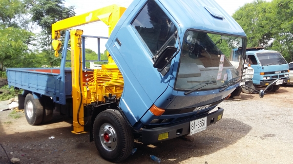 ขายหกล้อติดเครน NPR-115 แรงม้า เครนทาดาโน่ 3ตัน แอร์ เพาเวอร์ สภาพสวยพร้อมใช้