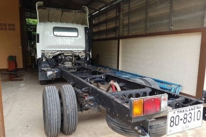 ขายหัวแชสซีหกล้อ ISUZU NPR เครื่อง 150 แรง ปี 53 ช่วงยาว 5 เมตร ทะเบียนพร้อม