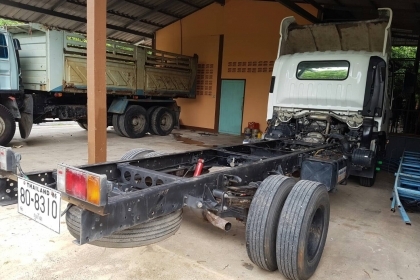 ขายหัวแชสซีหกล้อ ISUZU NPR เครื่อง 150 แรง ปี 53 ช่วงยาว 5 เมตร ทะเบียนพร้อม