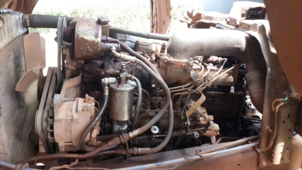 ขายด่วนหางปลา สิบล้อสองเพลา KT725วางหัวไอ้หลงเบรคทิฟฟี่เพาเวอร์หางขึ้น320สบายราคาเบาๆคุยกันได้โทร0856842587