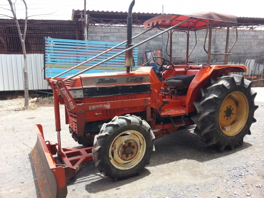 คูโบต้า L1-43 4 WD ใบมีดดันหน้า ขนาด 43 แรง พวงมาลัยเพาเวอร์ สภาพดี