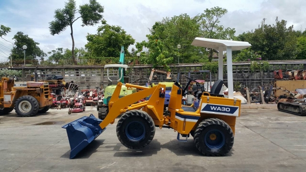 ขาย รถตัก KOMATSU รุ่น WA30-2- มือสองญี่ปุ่น ตักได้ครึ่งคิว สองเพลา เอวอ่อน สวยพร้อมใช้งาน มือถือ/LINE ID : 0818753444