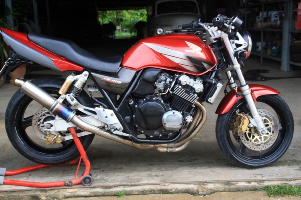 ขาย CB 400 VTEC 1 ทะเบียนแท้ สมอ. เทคเปิดทุกเกียร์ ท่อสูตรเสียงมัน 109000