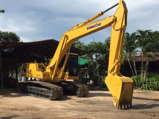 ขายรถแบคโฮ KOMATSU PC 200 สภาพดี พร้อมใช้งาน