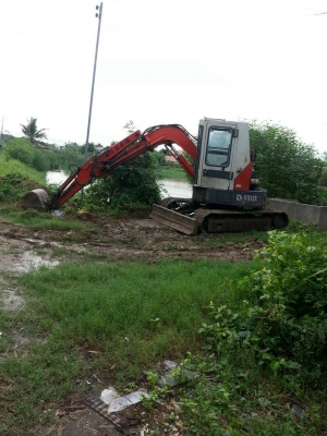 รถตัก รุ่นIHI ราคา 260,000 บ. รถอยู่สายใหม