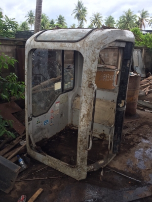 ตู้ komatsu pc 20-8