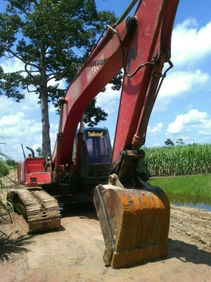 รถแบคโฮ 200  HITASHI รุ่น 3 ราคา 530,000 บ.รถอยู่ปราจีนบุรี