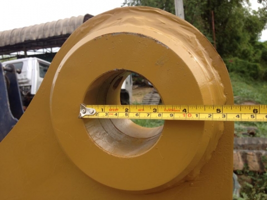 ขายถูกด่วนๆ BUCKETบุ๊งกี๋ตักหินสำหรับรถขุดไซค์ 200,220 สลัก 80 มิล/ แบบมีปีกข้าง-เสริมด้านหลัง / 5 ฟัน /สภาพสวยๆ ราคาเพียง(ใบละ) 45,500 บาท