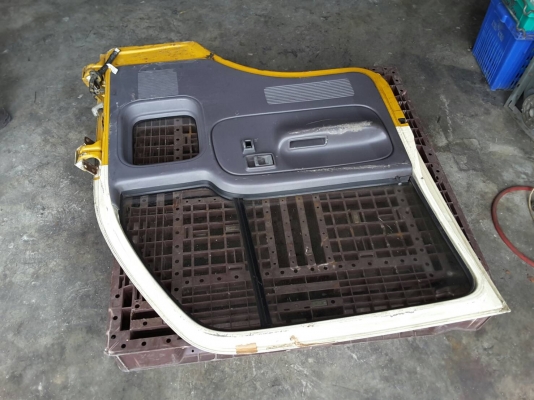 ขายประรถบรรทุกเล็กกระจกไฟฟ้าเก่านอกครับราคา15000ต่อคู่ครับ