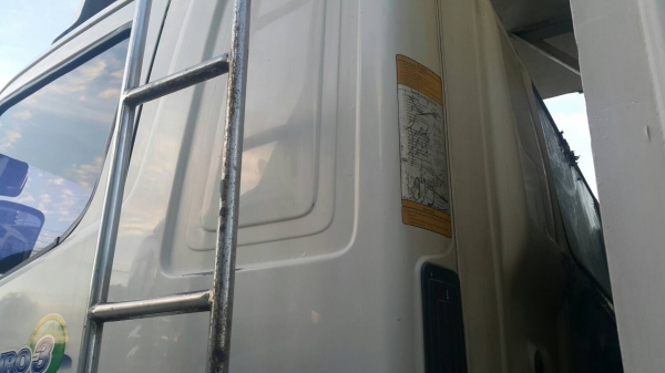 ขายด่วนเมกก้าเพลาเดียว220แรงกะบะสามมิตรไม่ดั้มยาว6.20 แต่งโฉมใหม่สวยน่าใช้ สภาพพร้อมใช้งาน