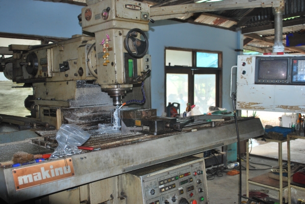 cnc makino fanuc omc พร้อมใช้งาน