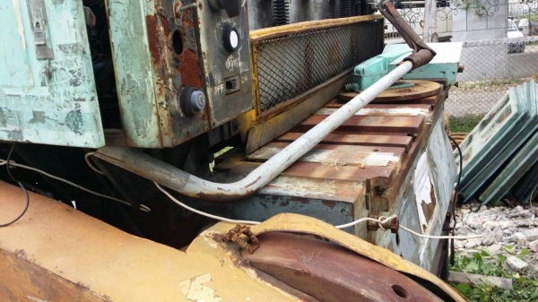 ตัดพับเหล็กหนาโยก กว้าง 1.2 m.