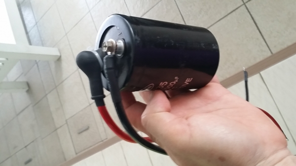 ตัวเก็บประจุไฟแบต