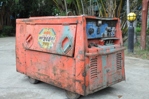 ขายเครื่องปั่นไฟ พร้อมเชื่อมได้ DENYO 5KV. 220v. สวยเดิมจากญี่ปุ่นยังไม่เคยใช้ในไทย 38,000เท่านั้น