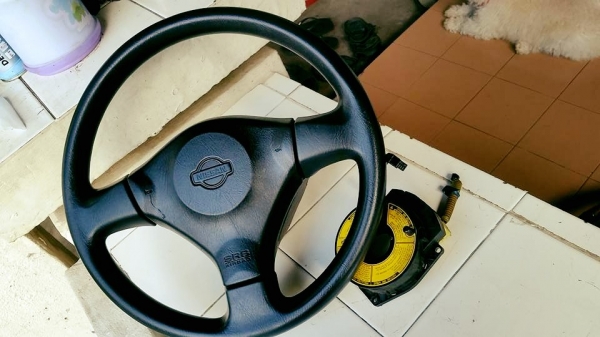 พวงมาลัย Skyline R34 Teana Muti  Toyota Gt และรุ่นอื่นๆอีกมากมายเก่าญีปุ่น