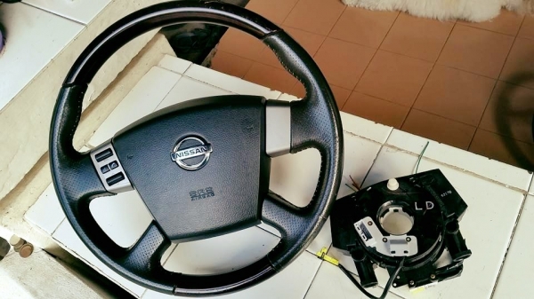 พวงมาลัย Skyline R34 Teana Muti  Toyota Gt และรุ่นอื่นๆอีกมากมายเก่าญีปุ่น