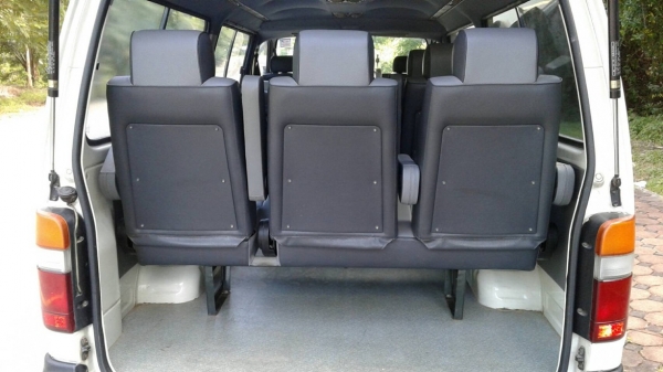 HIACE 3.0 GL เบาะ 3 แถว