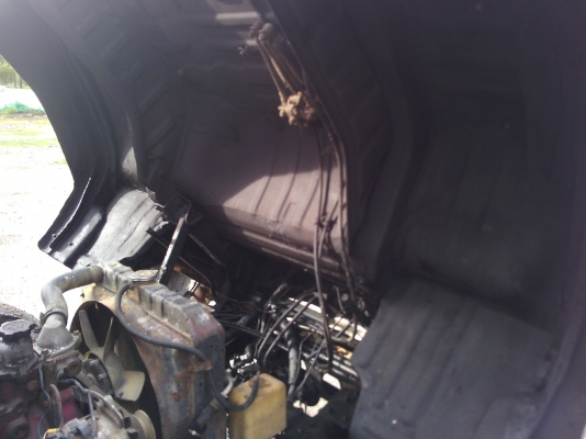 ขาย6ล้อkm 777 ตู้สเตนเลส 320000  บาท