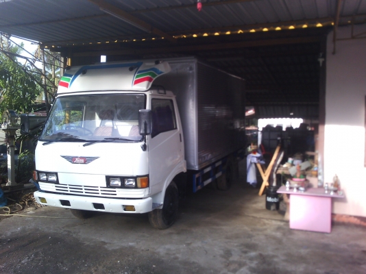 ขาย6ล้อkm 777 ตู้สเตนเลส 320000  บาท