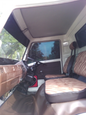 ขาย6ล้อkm 777 ตู้สเตนเลส 320000  บาท