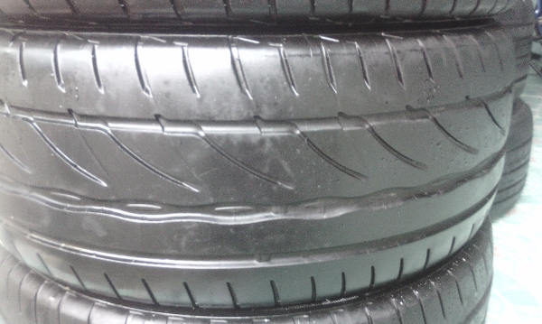 ขายยาง Bridgestone RE-002 215/45/17 ปี 12