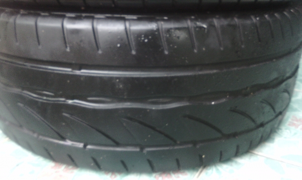 ขายยาง Bridgestone RE-002 215/45/17 ปี 12