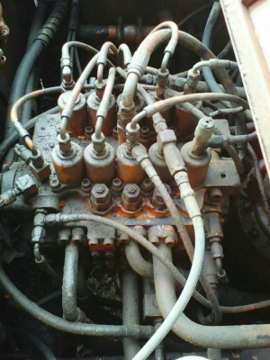 ขายรถแบคโฮ DAEWOO DH220LC-3 ระบบไฟเต็ม ไม่มีเอกสาร ราคา 520000