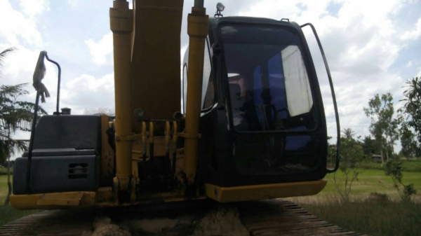ขายรถแบคโฮ SUMITOMO SH210-3 ไมล์ 9000 ชม.เอกสารเล่มทะเบียน ราคา 1820000