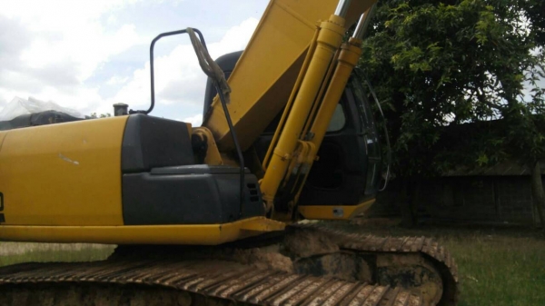 ขายรถแบคโฮ SUMITOMO SH210-3 ไมล์ 9000 ชม.เอกสารเล่มทะเบียน ราคา 1820000