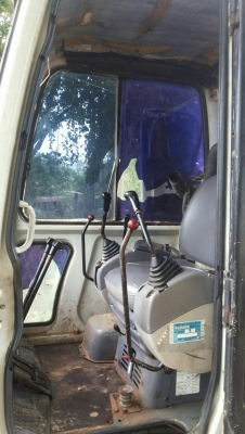 ขายรถแบคโฮ KOMATSU PC40-7 มีแอร์ ราคา 385000