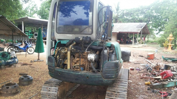 ขายรถแบคโฮ KOMATSU PC40-7 มีแอร์ ราคา 385000