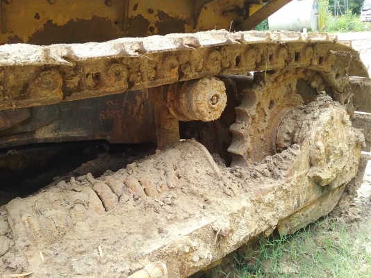 ขาย 395,000 แทรคเตอร์ CAT  D 5 B เอกสารเล่มทะเบียน เกียร์ตัด ฮ๊าปยาวใส่แผ่นตีนเป็ดแต่ตอนนี้ใส่แผ่นตีนไก่ เครื่องดี เกียร์แรง ช่วงล่างสวย รถสวยพร้อมใช้เอกสารพร้อมโอน 090-772-3710 090-772-3708