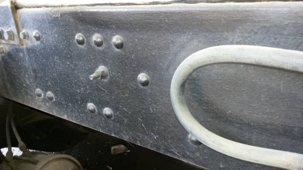 รถ 10 ล้อ VOLVO  โม่ปูน  320 แรงม้า. ปี 45.    สนใจติดต่อ  081 - 6079515