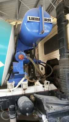 รถ 10 ล้อ VOLVO  โม่ปูน  320 แรงม้า. ปี 45.    สนใจติดต่อ  081 - 6079515