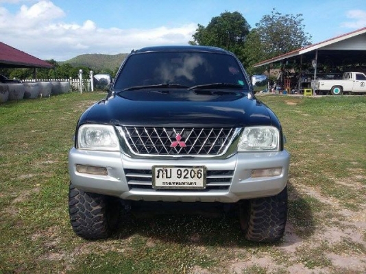 สตาด้าแกรนดิส 4 ประตูโฟล์วิลปี2001 เครื่องเดิม 2800 ทะเบียนพร้อมโอน สตาด้าแกรนดิส 4 ประตูโฟล์วิลปี2001 เครื่องเดิม 2800 ทะเบียนพร้อมโอน